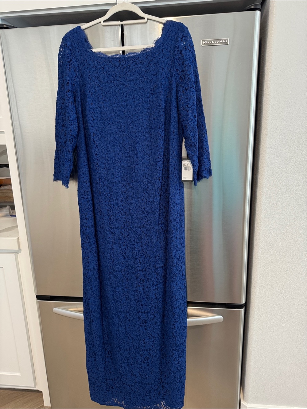 Adrianna Papell Royal Blue Lace Maxi Dress
16W
NWT